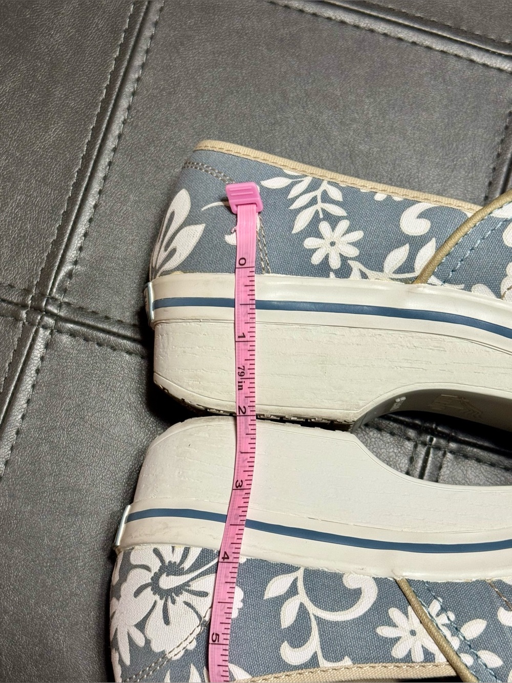 Dansko Light Blue/White Vegan Canvas Hibiscus Print Clog Size 41 - Picture 11 of 16